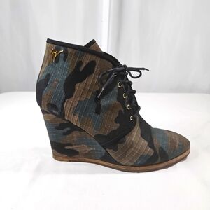 Giuseppe Zanotti Camo Wedge Ankle Boots Size 40.5